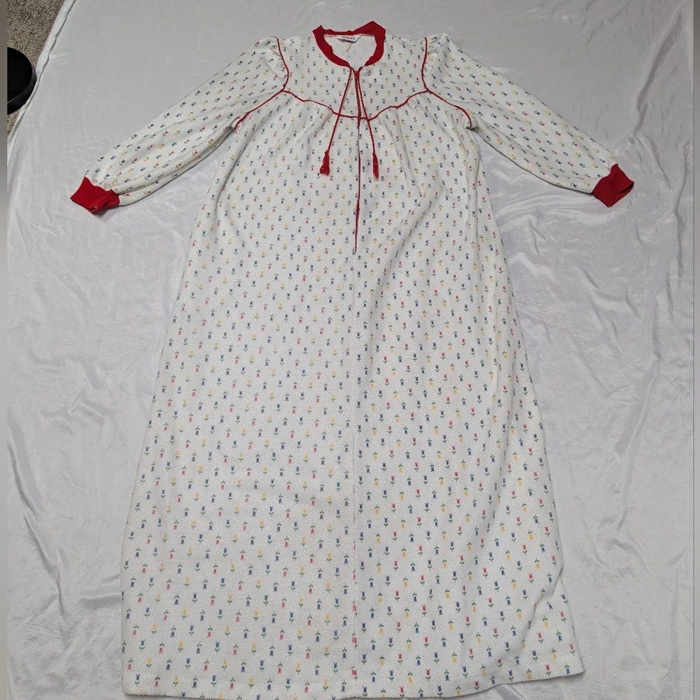 Fleece Vintage Long Sleeve Flower Floor Length Nightgown Cozy Warm Grannycore